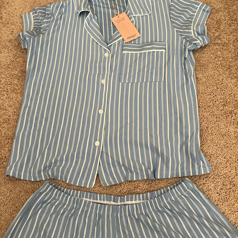 NWT Eberjey Gisele Short Sleeved Pajama Set- Medium